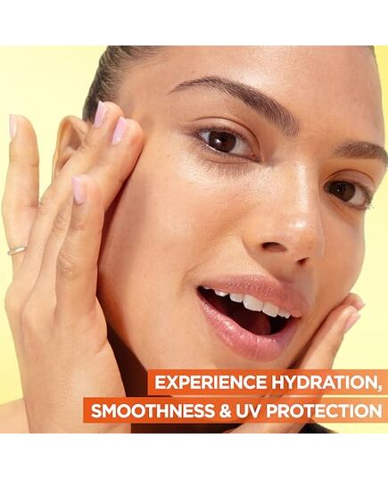 Garnier Vitamin C Serum Cream, 2in1 Formula With 20% Vitamin C serum & SPF 25 Moisturiser, Hydrate & Reveal Bright Glowing Skin, Organic & Vegan Formula, 50ml