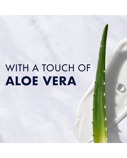 Gillette Shaving Foam for Sensitive Skin with Aloe Vera, 200ml – Hydrating, Protective, and Soothing Formula for Men – Lightly Fragranced, Alcohol-Free, Dermatologist-Tested