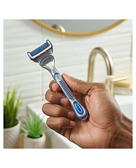 Gillette SkinGuard Sensitive Razor Refill Blades, Packaging May Vary – Pack of 4