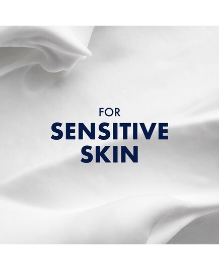 Gillette Shaving Foam for Sensitive Skin with Aloe Vera, 200ml – Hydrating, Protective, and Soothing Formula for Men – Lightly Fragranced, Alcohol-Free, Dermatologist-Tested