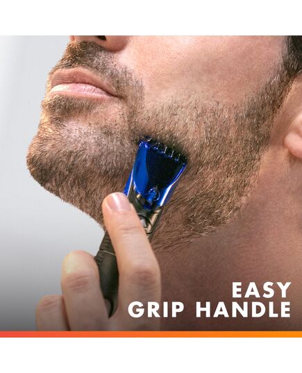 Gillette Styler, 1 Beard Trimmer for Men with 1 ProGlide Razor Blade Refill, 1 Battery, 3 Comb Attachments, Waterproof