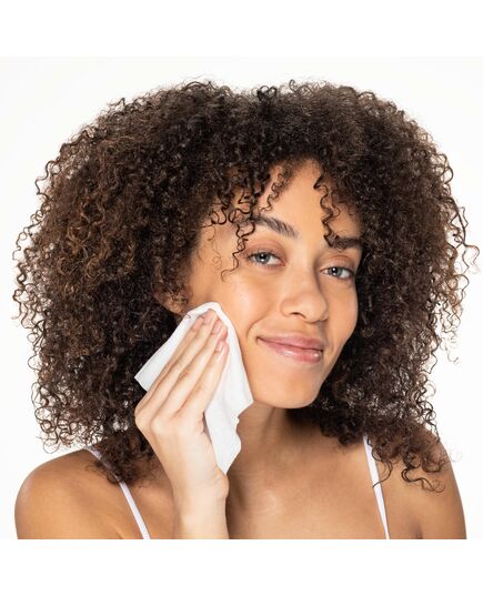 Neutrogena Makeup Remover Cleansing Towelette Singles, Daily Face Wipes To Remove Dirt, Oil, Makeup & Waterproof Mascara, Individually Wrapped, 20 Count